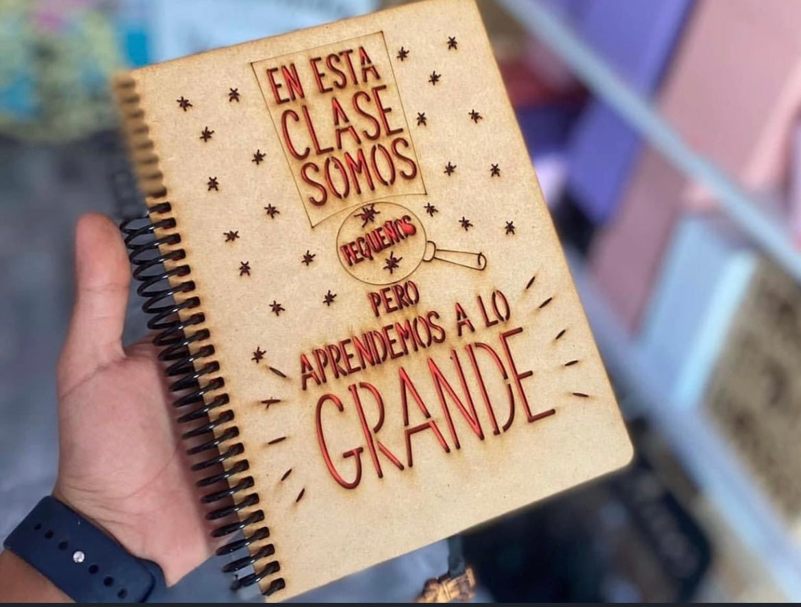 Libreta Personalizada tamaño francesa (nombre y figura a escoger)